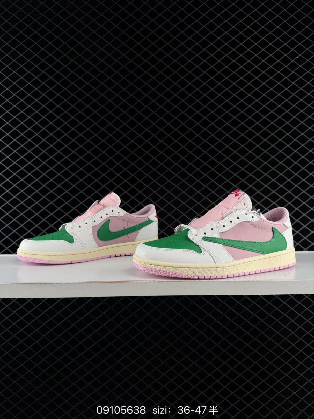 Travis Scott x Air Jordan 1 Low-IQ7604-100